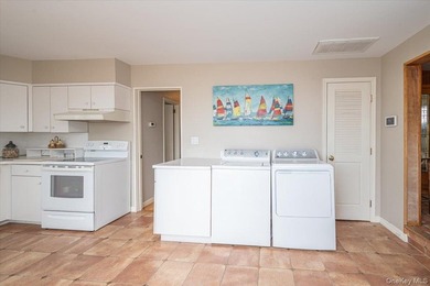 Location, Location, Location! Tucked away in a private - photo 15