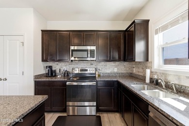 Set in Shell Point Farm, this one-story home offers the kind of - photo 25