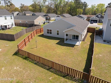 Set in Shell Point Farm, this one-story home offers the kind of - photo 45