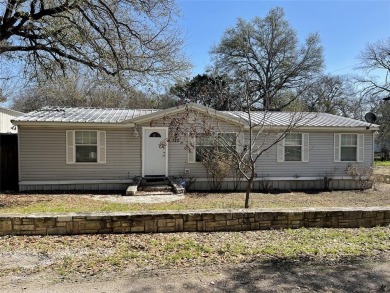 Lake Home For Sale in Clifton, Texas
