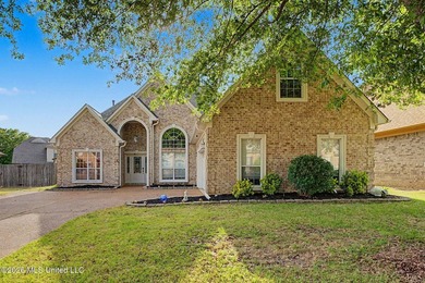 Welcome to this spacious and well-positioned home in the - photo 3