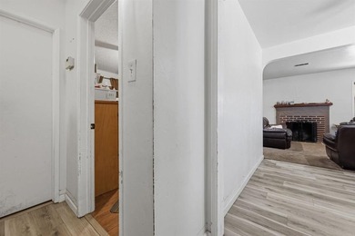 Opportunity awaits in the desirable Paradise Hills Plaza area! - photo 16