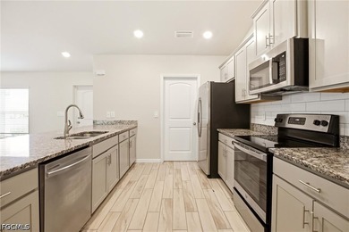 A modern exterior sets the tone for this well-maintained - photo 18