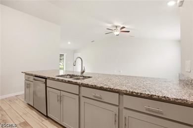A modern exterior sets the tone for this well-maintained - photo 20