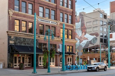 (private lake, pond, creek) Condo For Sale in Milwaukee Wisconsin