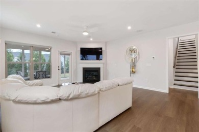 LISTED WELL BELOW APPRAISAL!! Spacious Open Floorplan, Luxury