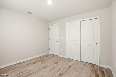 A modern exterior sets the tone for this well-maintained - photo 27