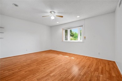 HURRY, DON'T MISS THIS EXCEPTIONAL VALUE! This spacious - photo 31