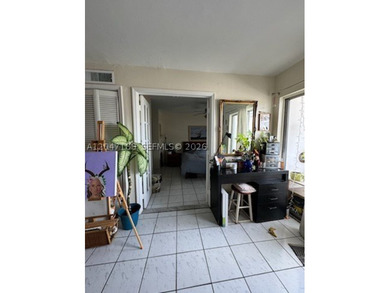 NORTH BEACH 1 BEDROO WITH OPEN KITCHEN. PRIVATE BALCONY THAT HAS - photo 3