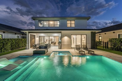 (private lake, pond, creek) Home For Sale in Palm Beach Gardens Florida