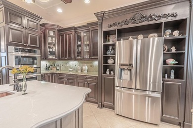 Mediterranean-style luxury estate offering four bedrooms, four - photo 17