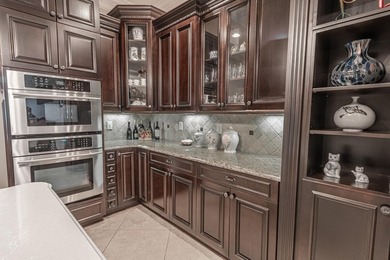 Mediterranean-style luxury estate offering four bedrooms, four - photo 18
