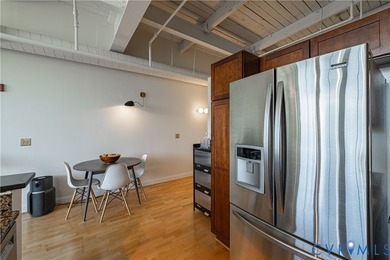 This bright and beautifully updated 2nd floor condo is nestled - photo 18
