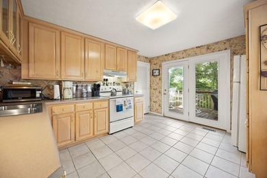 Charming Furnished Cabin Near Lake Cumberland! Escape to this - photo 22