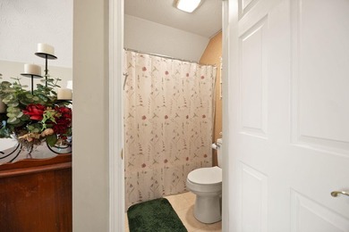 Charming Furnished Cabin Near Lake Cumberland! Escape to this - photo 34