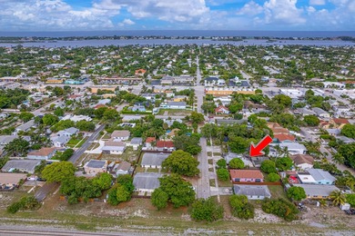 Don't miss this incredible opportunity to own an updated duplex - photo 4