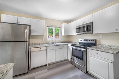 Don't miss this incredible opportunity to own an updated duplex - photo 9