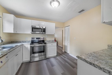 Don't miss this incredible opportunity to own an updated duplex - photo 10