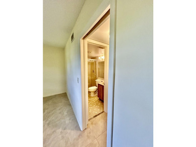 This 2/2 lakeview condo on the First Floor offers tile flooring - photo 10