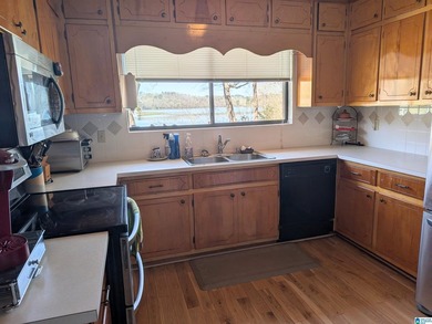 Beautiful 2-bedroom 2 bath home with approximately 400 feet of - photo 7
