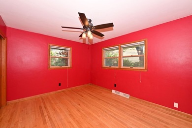 Spacious ranch home featuring 3 generously sized bedrooms - photo 19