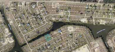 Great lot in on a fresh water canal with new homes all around - photo 3