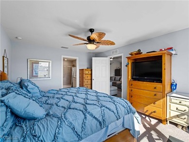 NO FLOOD ZONE, ZONE X! This move-in-ready, upgraded home is - photo 34