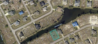 Great lot in on a fresh water canal with new homes all around - photo 4