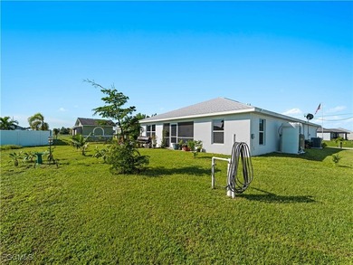 NO FLOOD ZONE, ZONE X! This move-in-ready, upgraded home is - photo 43