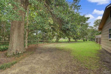 Brick 3-bedroom, 2-bathroom home located on a quiet cul-de-sac - photo 46