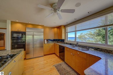 Nestled along 150 feet of private frontage on beautiful Good - photo 5