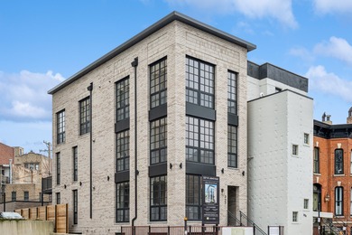 Lake Michigan - Cook County Condo Active Under Contract in Chicago Illinois