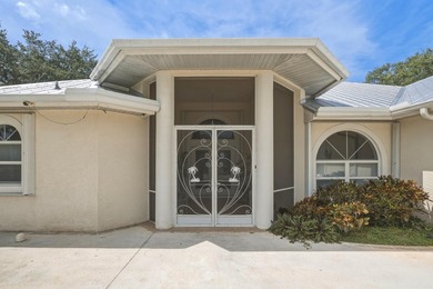 Welcome to this well-appointed single-story residence in Winding - photo 5