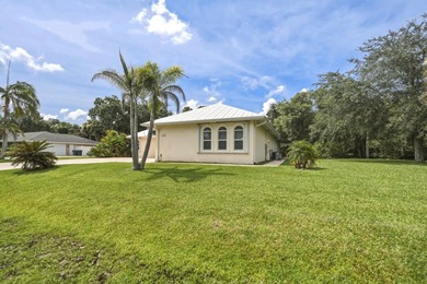 Welcome to this well-appointed single-story residence in Winding - photo 8