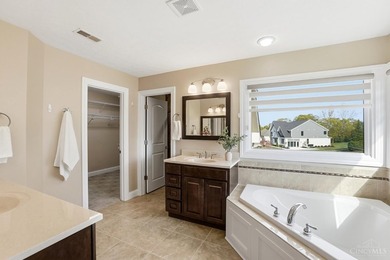 Enjoy exceptional flexibility & space in this thoughtfully - photo 21