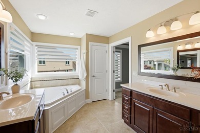 Enjoy exceptional flexibility & space in this thoughtfully - photo 22
