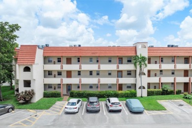 Lake Condo For Sale in Sunrise, Florida
