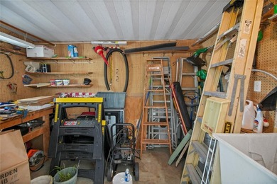 Welcome to this charming 2-bedroom, 2-bathroom home with a - photo 31