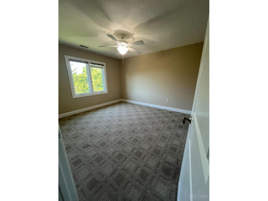 Enjoy exceptional flexibility & space in this thoughtfully - photo 32