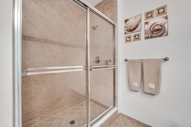 This immaculate coach home is the perfect place for full time - photo 38