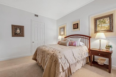 This immaculate coach home is the perfect place for full time - photo 41