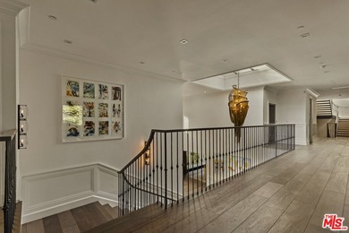 Located in Brentwood's prestigious Grove Estates, this nearly 14 - photo 9