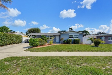 Welcome home to this charming three bedroom, two bathroom single - photo 1