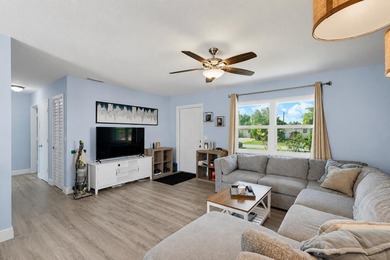 Welcome home to this charming three bedroom, two bathroom single - photo 4