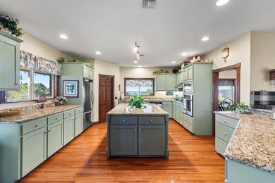 Just under 4,000 sq ft of refined luxury, this 4 bed, 3 full + 2 - photo 12