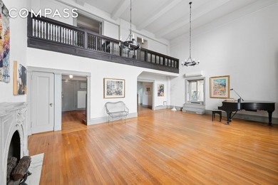 An extraordinary opportunity to combine the long-time studio and - photo 2