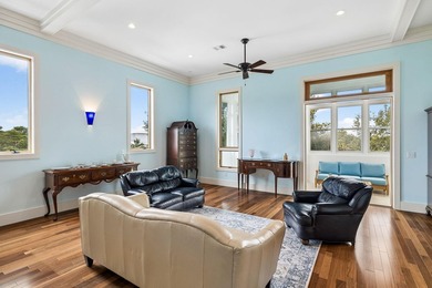 Built by original owners with a 8ft. concrete privacy wall, new - photo 15