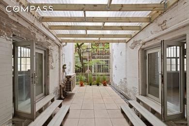 An extraordinary opportunity to combine the long-time studio and - photo 6