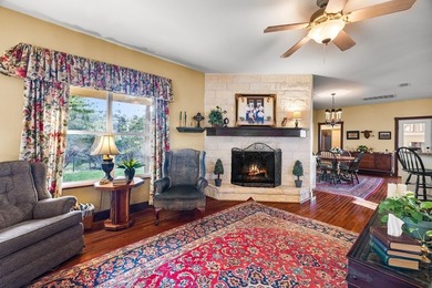 Just under 4,000 sq ft of refined luxury, this 4 bed, 3 full + 2 - photo 19