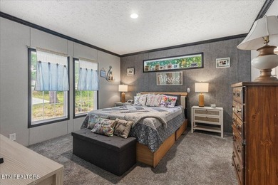 Welcome home to this beautiful 2023 manufactured home offering - photo 10